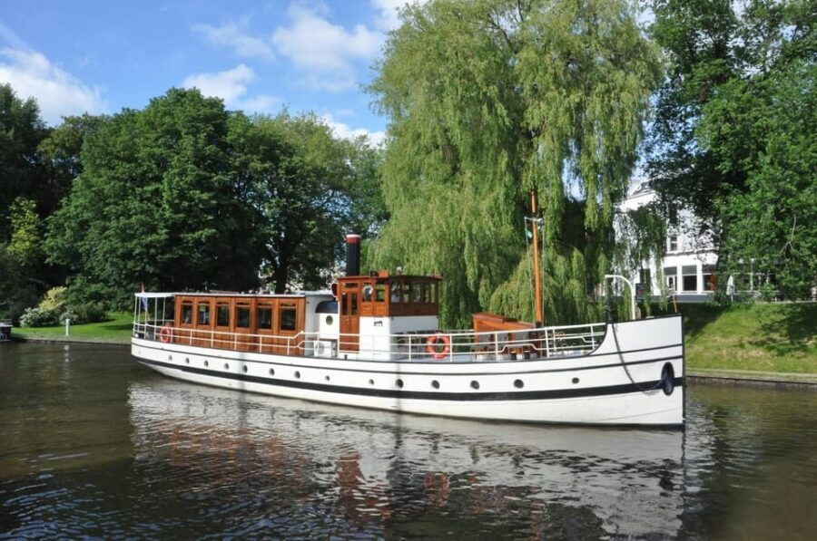 Berlin: 3-Course Dinner Cruise on Historic Saloon Ship - Overview of the Experience