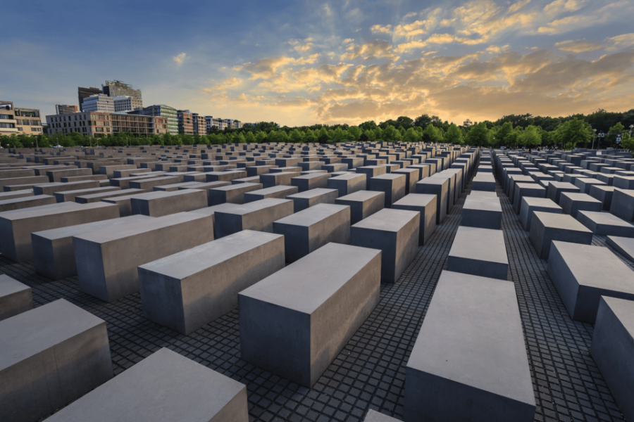 Berlin in a Nutshell: An English Self-Guided Audio Day Tour