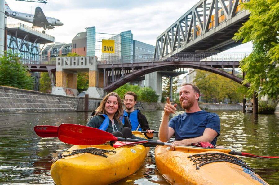 Berlin: One-way Kayaking Tour Through the City - Overview of the Kayaking Experience