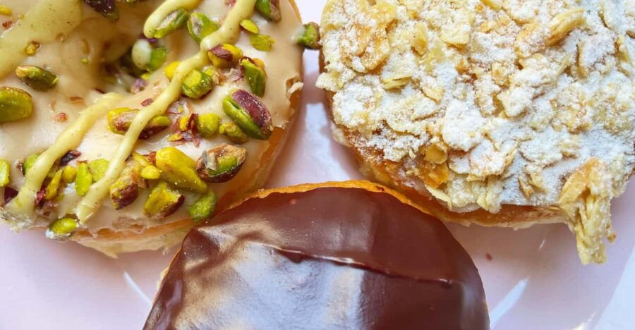 Berlin: Vegan Food & Cultural Walking Tour in Friedrichshain