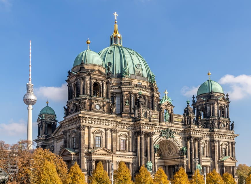 Berlin Walking Tour: Gendarmenmarkt to Tv-Tower