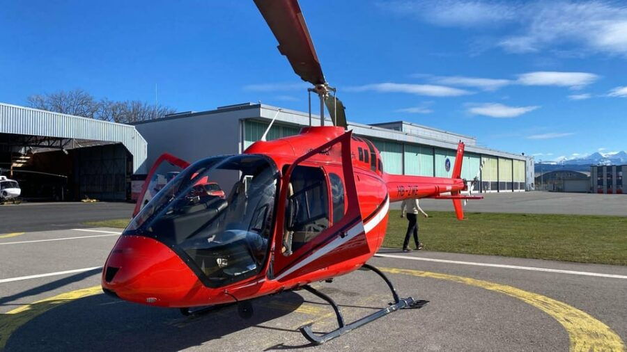 Bern: Exclusive Lakeland Helicopter-Tour for up to 4 People