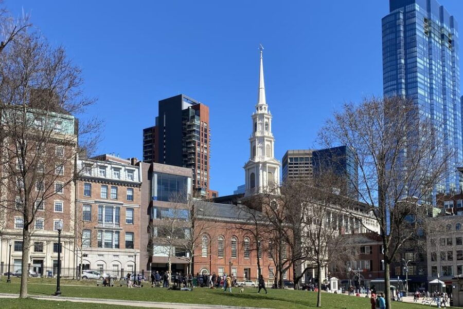 Boston: the Freedom Trail Is a Very Interesting Walking Tour in French