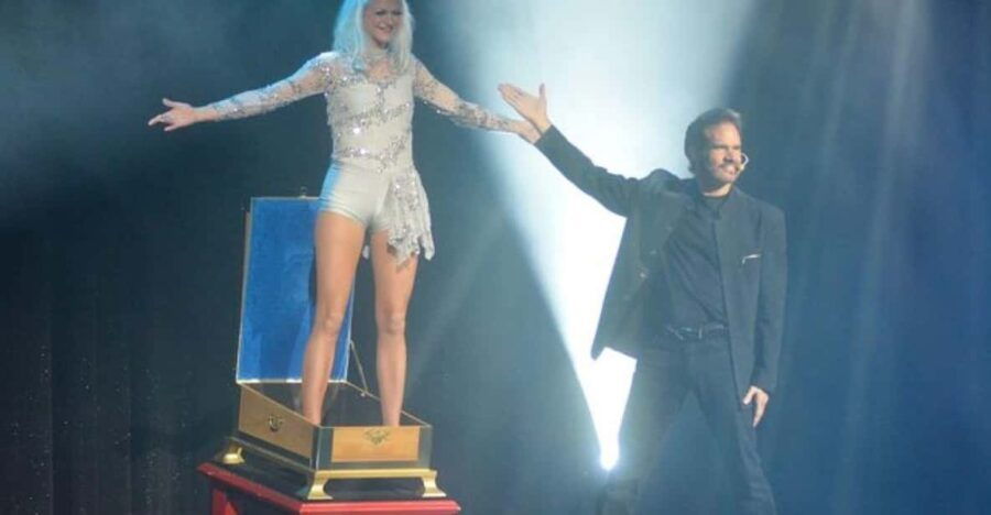 Branson: Cabaret Comedy Magic Dinner Show - Show Overview