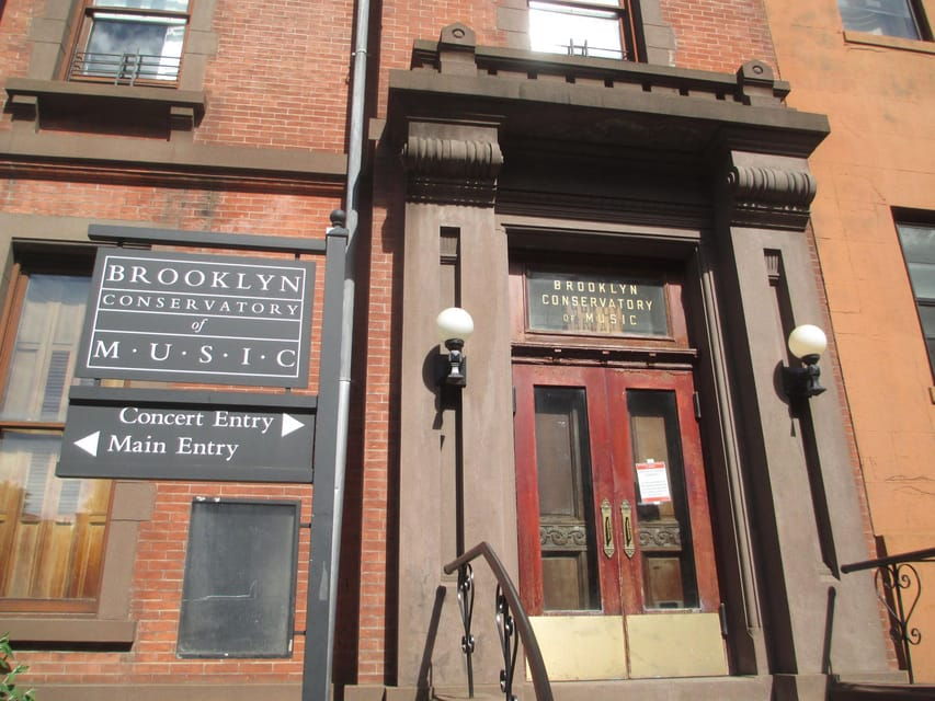 Brooklyn Self-Guided Walking Tour & Scavenger Hunt - Tour Overview