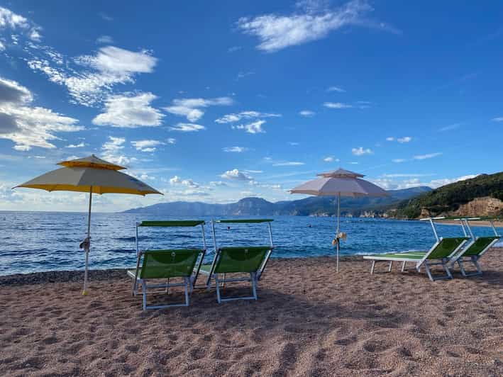 Cala Gonone Sunbeds and Umbrellas Rental