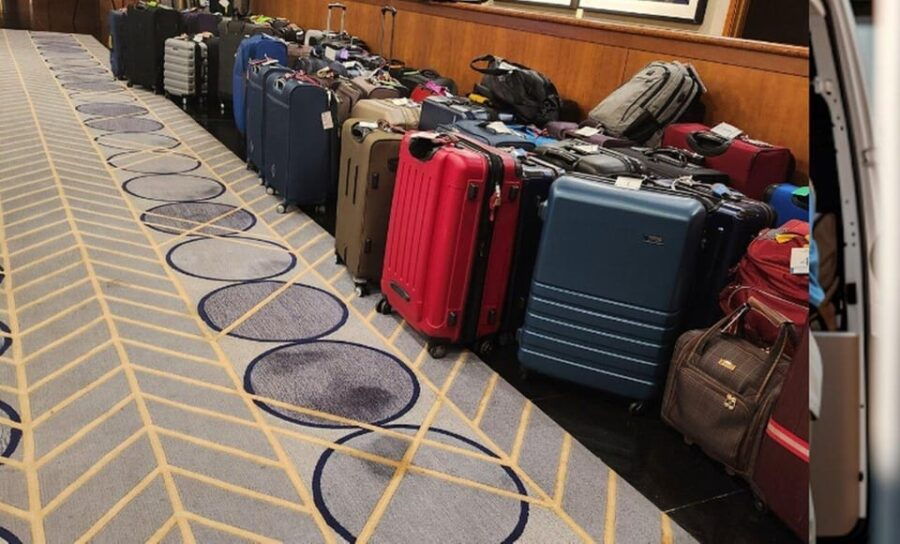 Chicago: Same-Day Luggage Delivery & Storage To/From Airport