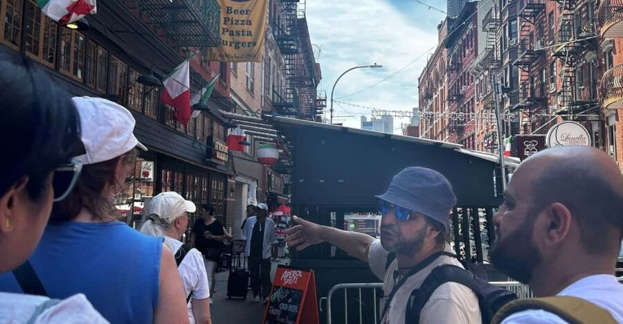 Chinatown & Little Italy Food Tour (4 Delicious Food Stops)