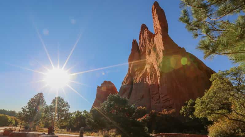 Colorado Springs: Garden of The Gods Classic Hiking Tour - Activity and Duration