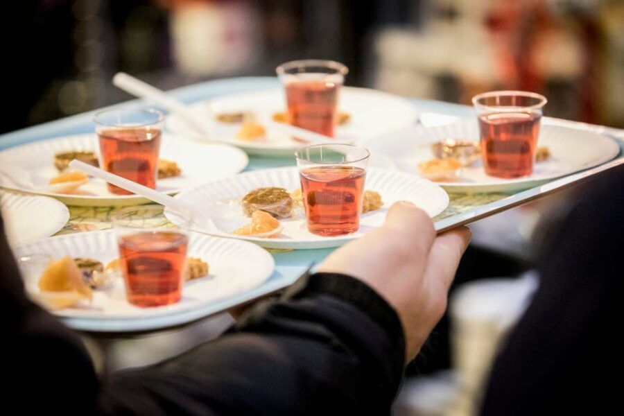 Copenhagen: Evening Gourmet Walk With Food & Drinks Tasting - Tour Overview