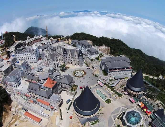 DA NANG: PRIVATE CAR TO BA NA HILLS & HUE CENTER 3 OPTIONS
