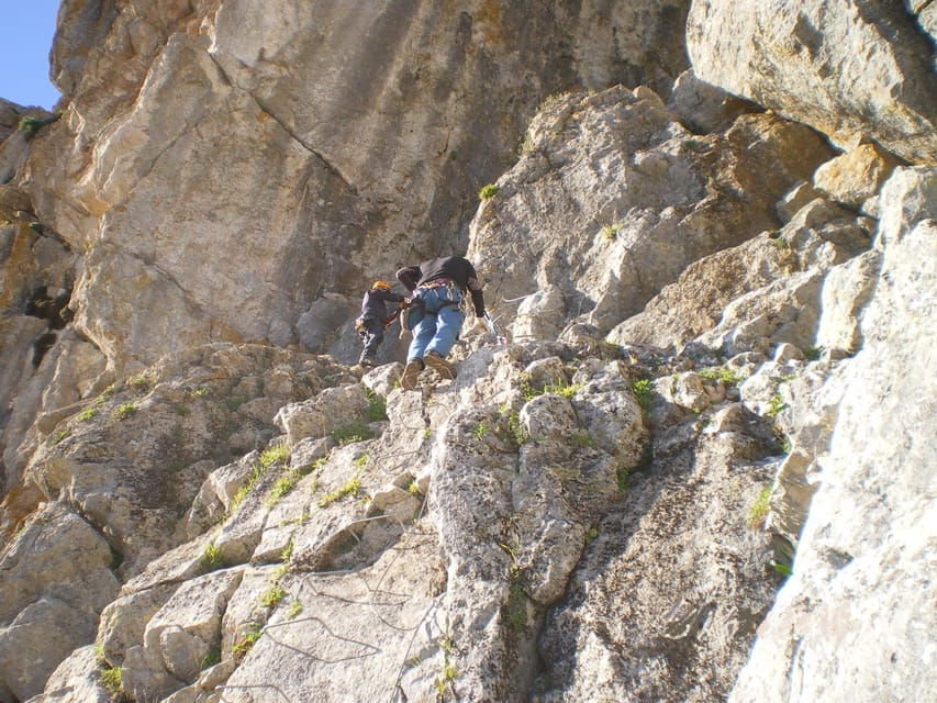 Discover Caving and via Ferrata/Climbing Mountain in Málaga