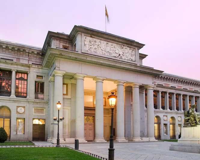 Discover Prado: Guided Tour