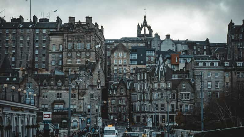 Edinburgh: Private Walking Tour With Edinburgh Castle Entry