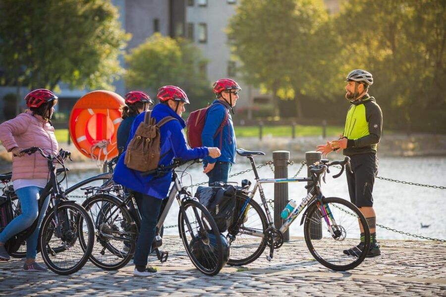 Edinburgh: Sightseeing Bike Tour - Tour Overview and Pricing