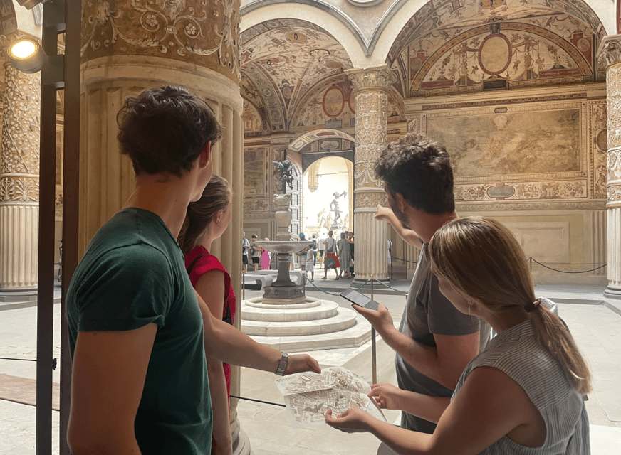 Florence: Mystery Walking Tour and Wine Tasting