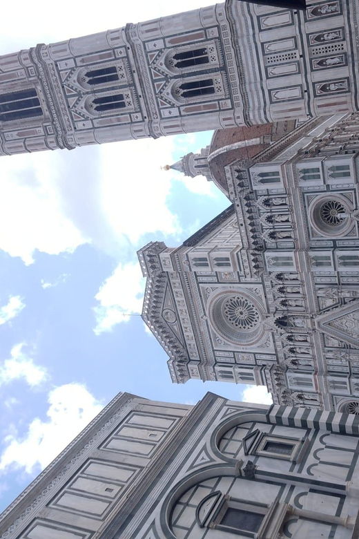 Florence Unveiled: The Rivalry of Leonardo and Michelangelo