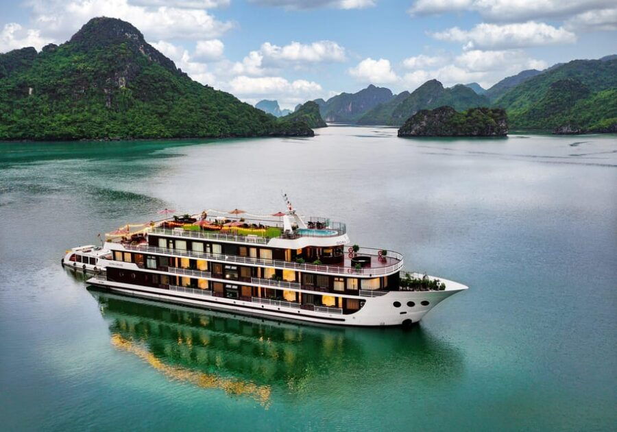 From Cat Ba: 5Star Cruise Ha Long Bay – Lan Ha Bay Kayaking