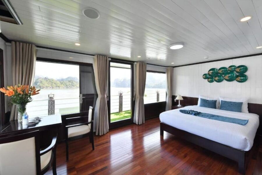 From Ha Noi: 2-Day Lan Ha & Ha Long Bay 5-Star Cruise