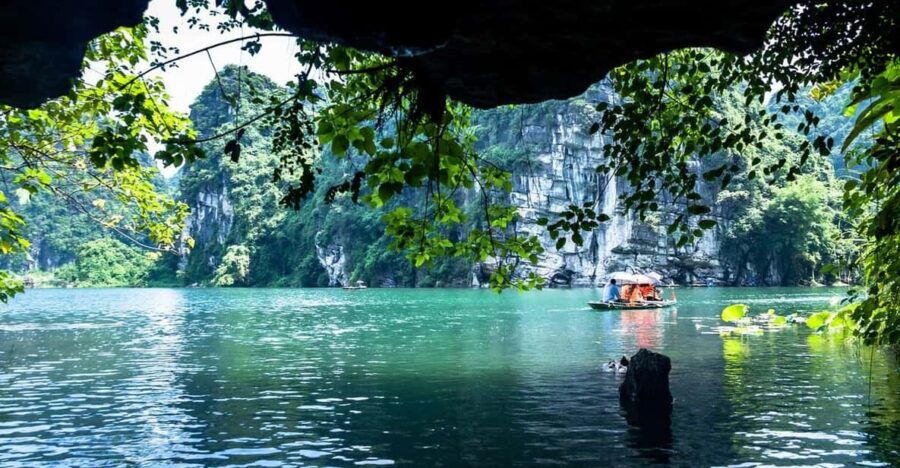 From Ha Noi: Hoa Lu – Tam Coc/ Trang An