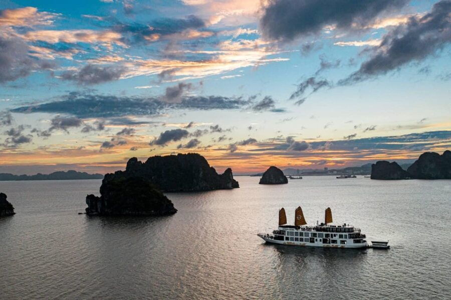 From Hanoi: Explore Ha Long Bay 2 Days With A Luxury Cruise