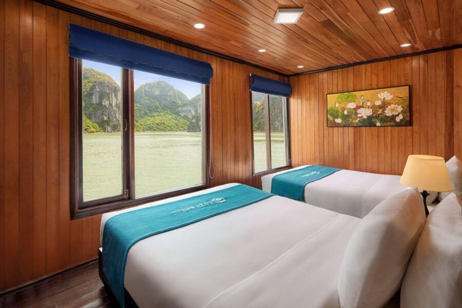 From Hanoi: Halong Bay 2-Day Cruise Luxury 4 Stars