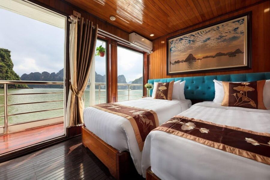 From Hanoi: Halong Bay 2-Day Cruise With Meals and Transfer
