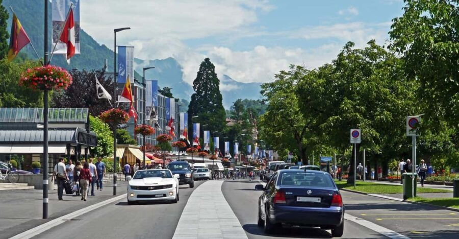 From Zurich: Private Day-Trip to Interlaken