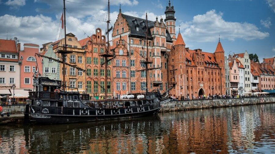 Gdansk: Old Town Highlights Self-guided Tour - Tour Overview