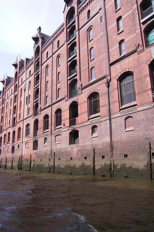 Hamburg: 1-Hour Harbor Cruise