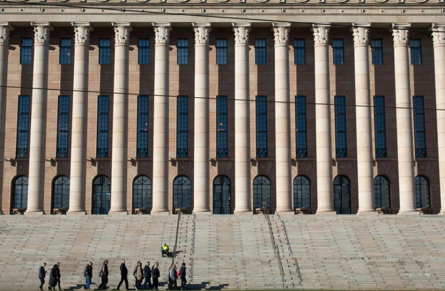 Helsinki Walking Tour With a Sociologist