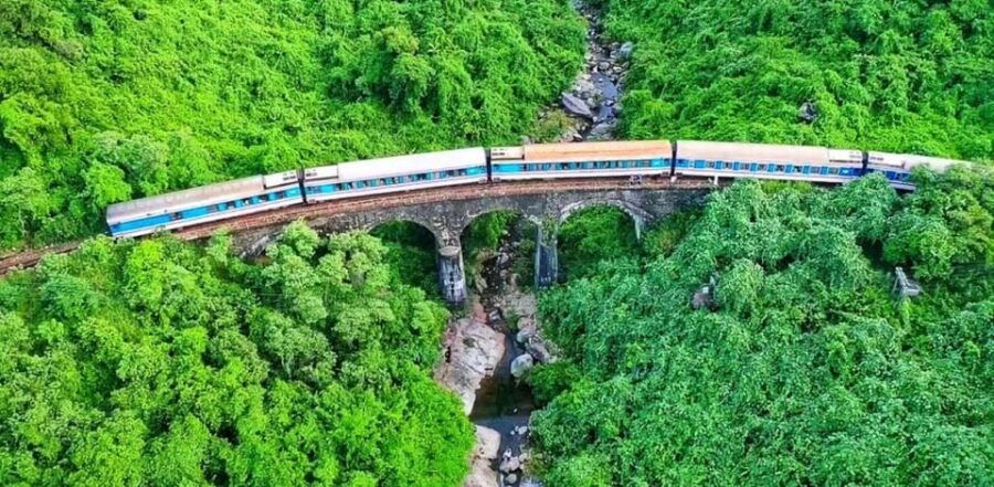 Journey of Acrossing Hai Van Pass