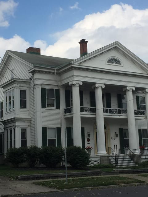 2 Best Historical Tours In Oswego