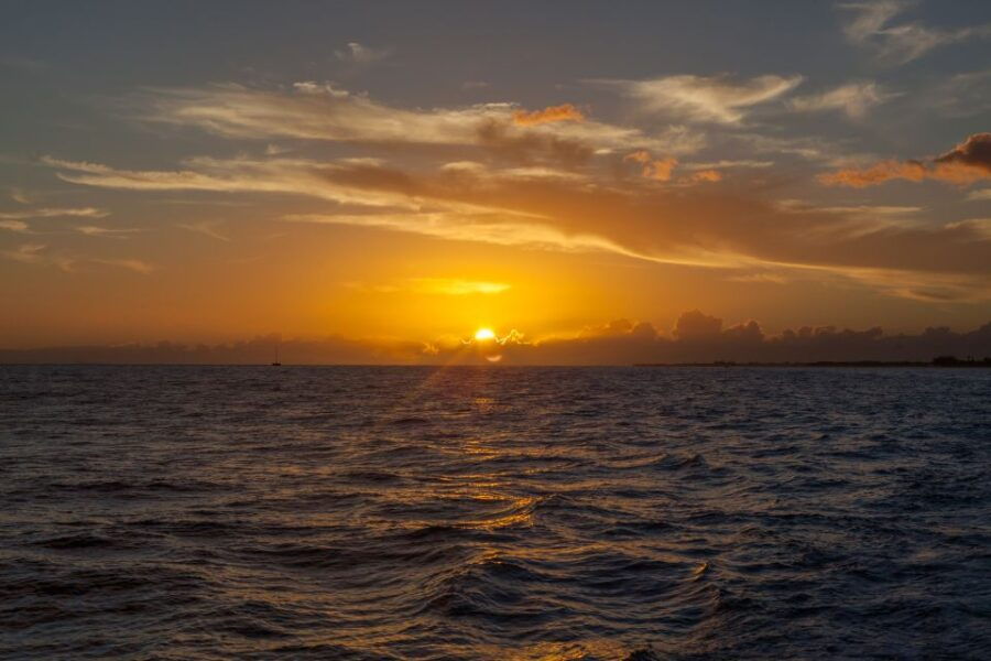 Kauai: Napali Sunset Dinner Cruise - Tour Overview