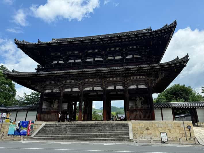 Kyoto: Ninna-ji, Stunning Pagoda and Gardens Tour in 75 Min