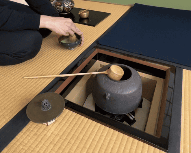 Kyoto: Tea Ceremony Experience in a Small Tea Room