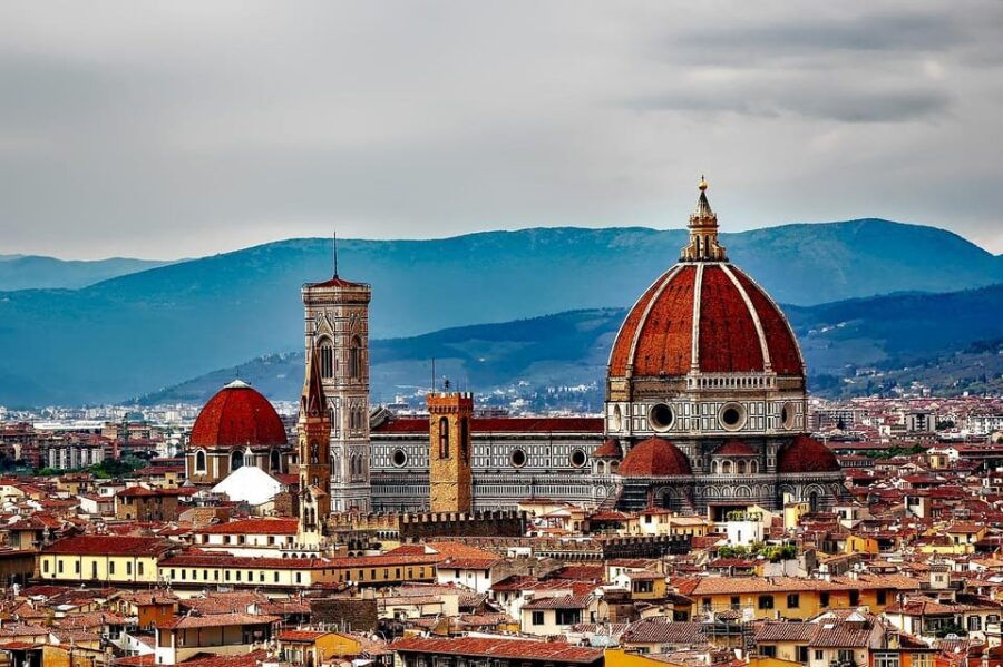 La Spezia: Guided Tour of Florence & Pisa With Bus Transfer - Tour Overview