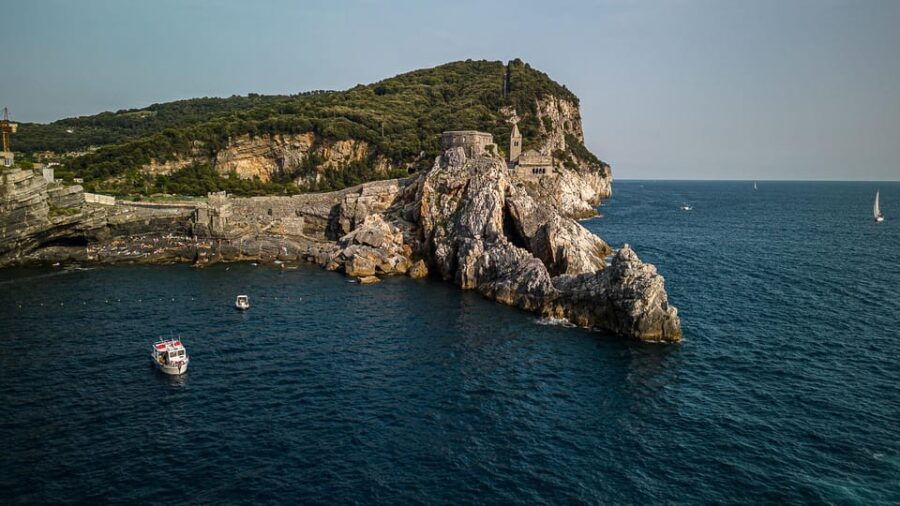 La Spezia: Private Boat Trip to the Islands With Meal on Board