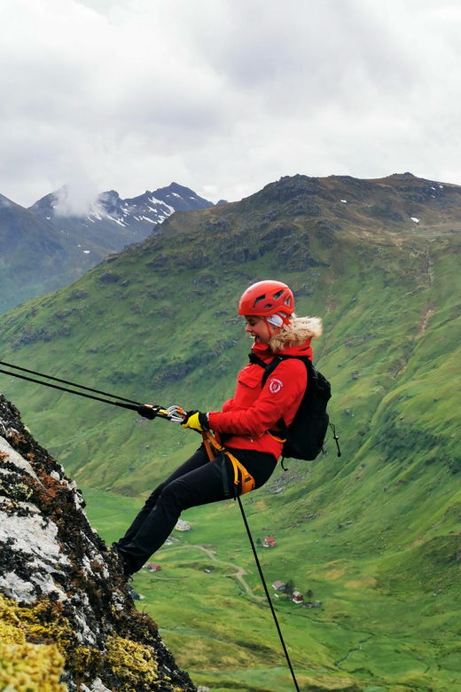 Lofoten: Full Day Combo Tour, (Kayaking and Rappelling)