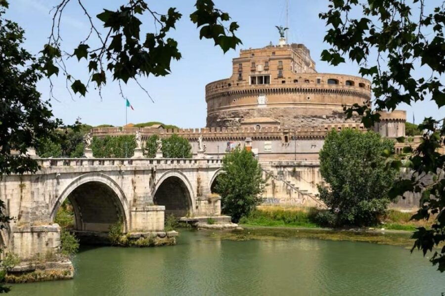 Love Affairs and Papal Power Small Group Tour Rome - Tour Overview