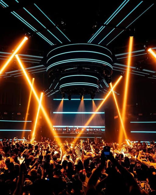 Miami SOUTH BEACH Bar + Club Crawl Experience