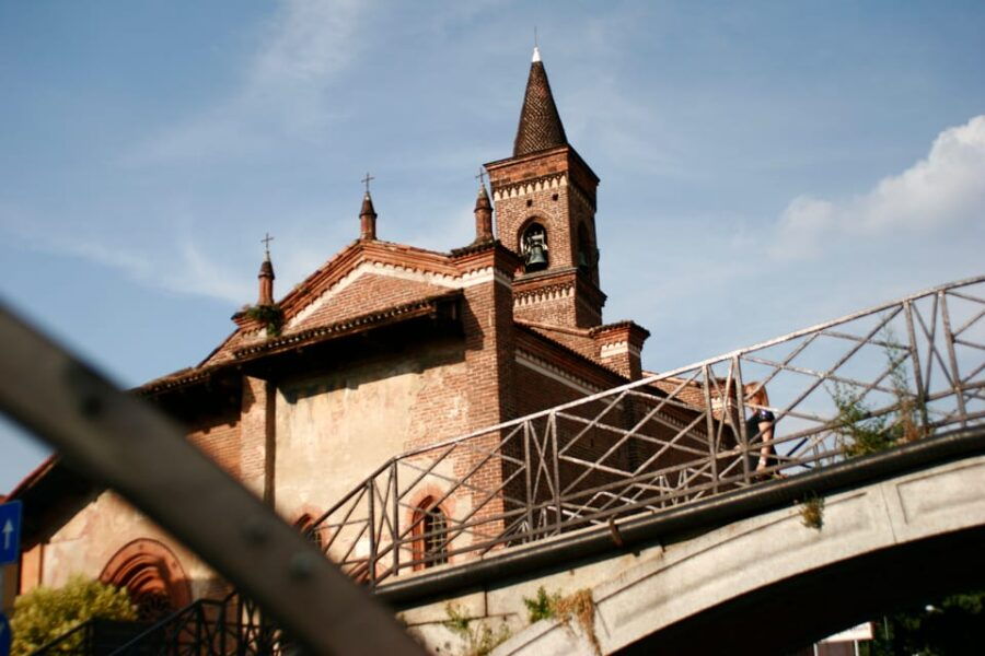 Milan: Navigli District Guided Canal Cruise