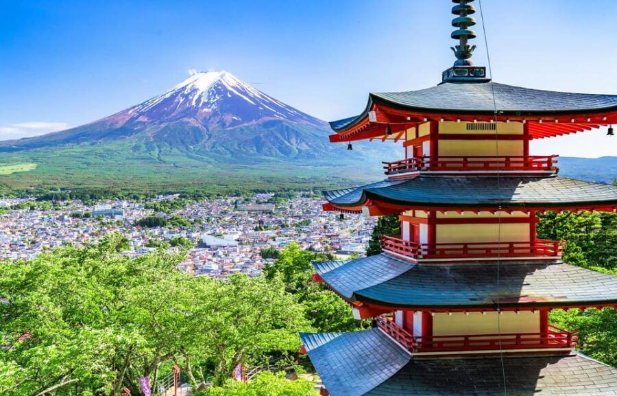 Mt.Fuji, Arakura Pagoda ,Oishi Park, Kawaguchico 1-Day Tour