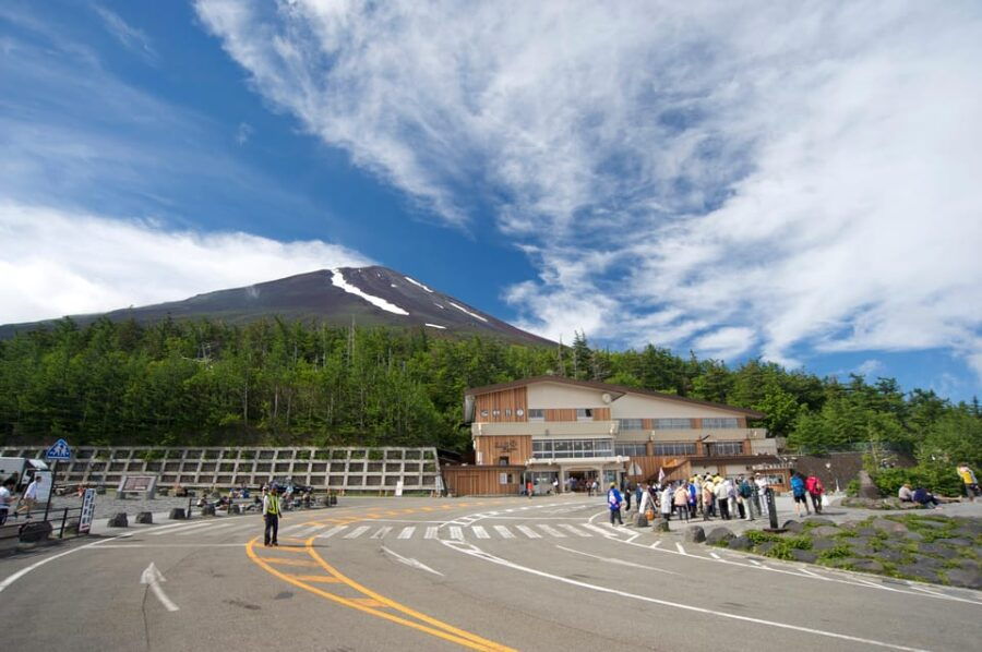 Mt. Fuji Day Tour: Narusawa Ice Cave&All-You-Can-Eat Muscat