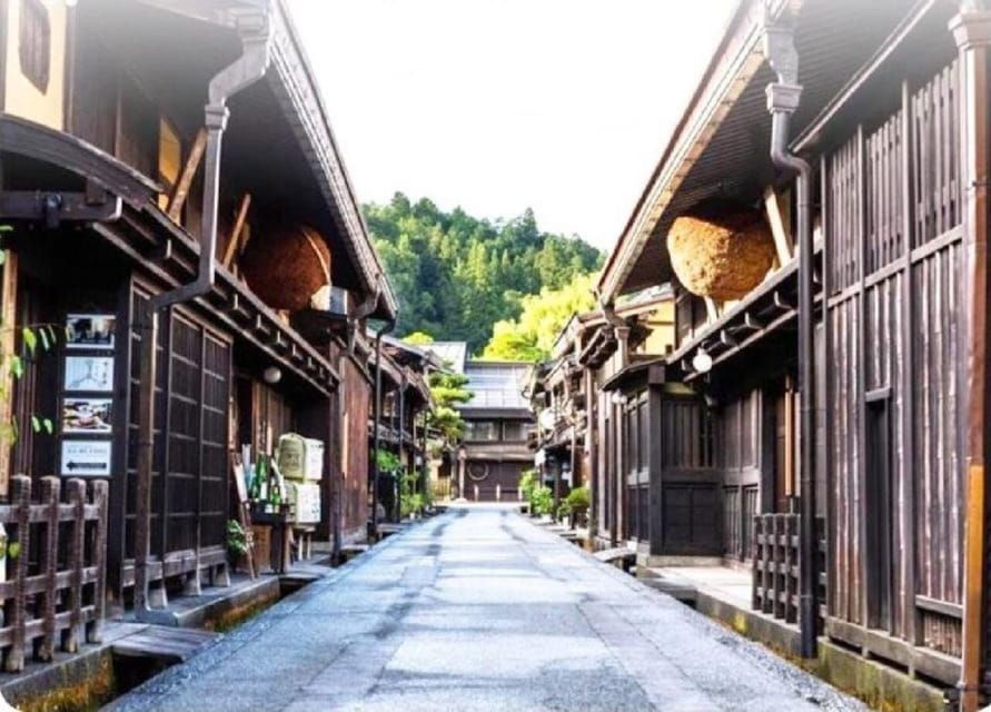 Nagoya Shirakawa-go Village and Takayama One Day Trip