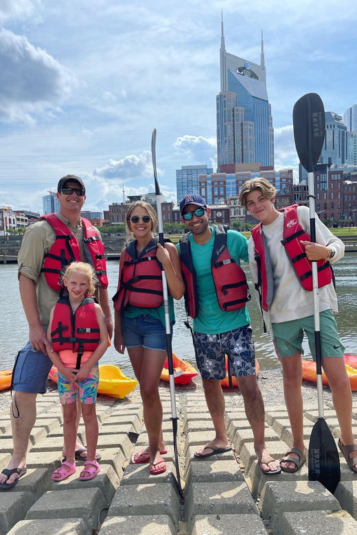 Nashville: Kayak Tour With Skyline Views