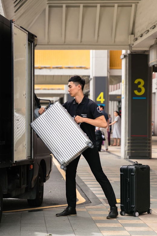 New York: Same-Day Luggage Delivery Service - Included Services