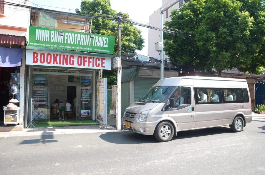 Ninh Binh: Bai Dinh, Hoa Lu, Trang An, Mua Cave Private Tour