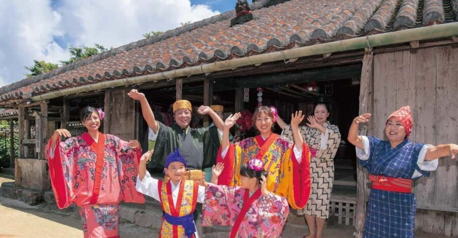 OkinawaSightseeing Bus ChuraumiAquarium/Ryukyu Village/Banta - Overview of the Tour