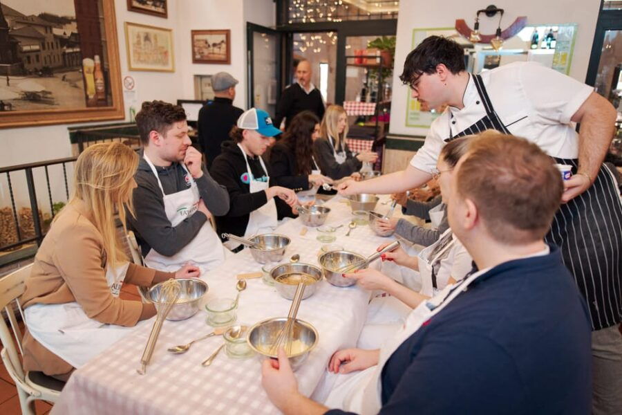 Pizza Cooking Class in Rome - Piazza Navona - Class Overview